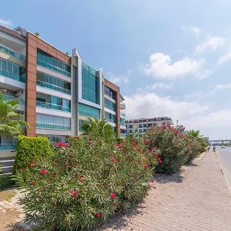 50m To The Sea, Fast Wi-fi, Panorama View Апартаменти
